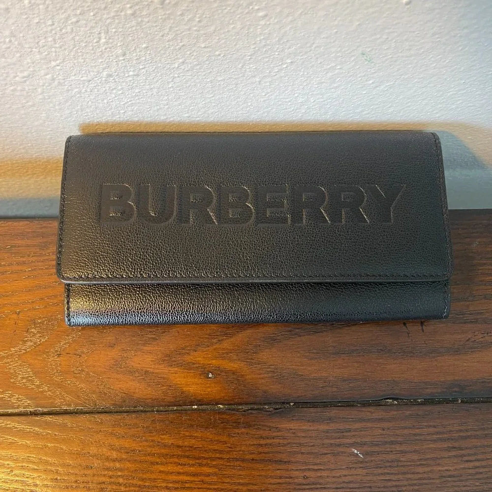 Burberry Porter Women's Black Leather Flap Wallet 8052831 1 - Picture 6 of 14